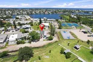 455 62nd St, Holmes Beach, FL 34217 - Photo 21