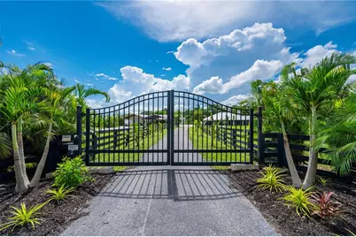 10789 SW Cypress Bend Avenue, Arcadia, FL 34269 - Photo 9