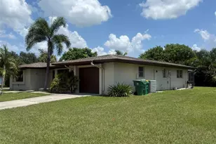 2516 Baltic Ave, Port Charlotte, FL 33952 - Photo 3