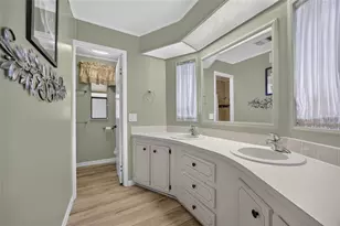 501 La Playa Cir, North Port, FL 34287 - Photo 23