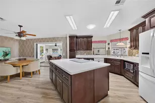 501 La Playa Cir, North Port, FL 34287 - Photo 11
