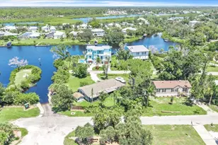 807 Lucille Ave, Nokomis, FL 34275 - Photo 33