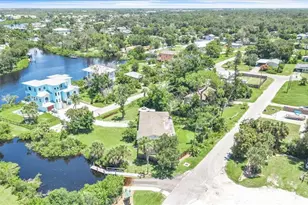 807 Lucille Ave, Nokomis, FL 34275 - Photo 35