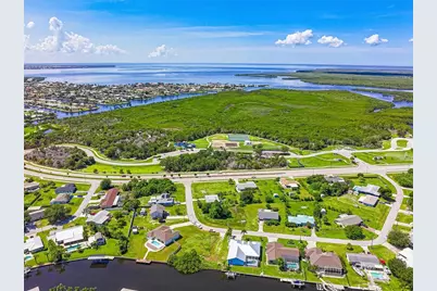 206 S Waterway Drive NW, Port Charlotte, FL 33952 - Photo 5