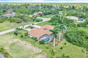 142 Australian Dr, Rotonda West, FL 33947 - Photo 45