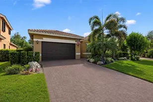 10035 Chesapeake Bay Dr, Fort Myers, FL 33913 - Photo 1