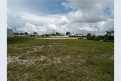 420 Diplomat Parkway E, Cape Coral, FL 33909 - Photo 11