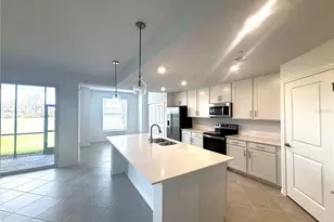 17440 Opal Sand Dr, Venice, FL 34293 - Photo 3