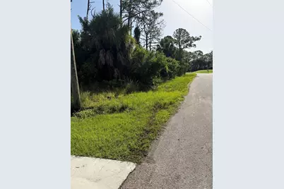 12134 Chapman Ave, Port Charlotte, FL 33983 - Photo 9