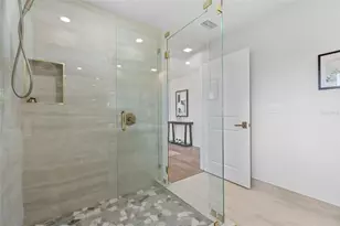 670 Venice Ln, Sarasota, FL 34242 - Photo 47