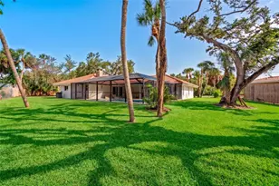 670 Venice Ln, Sarasota, FL 34242 - Photo 75