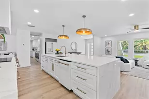 670 Venice Ln, Sarasota, FL 34242 - Photo 29
