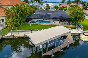1633 Edith Esplanade, Cape Coral, FL 33904 - Photo 3