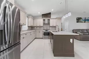 1056 Cazenovia St, Port Charlotte, FL 33952 - Photo 9