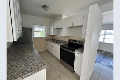 3140 Crestwood Drive, Port Charlotte, FL 33952 - Photo 7