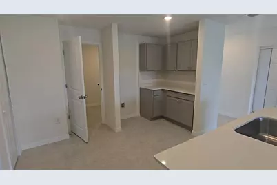 541 Lakeview Court, Poinciana, FL 34759 - Photo 5
