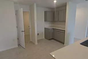 541 Lakeview Ct, Poinciana, FL 34759 - Photo 5