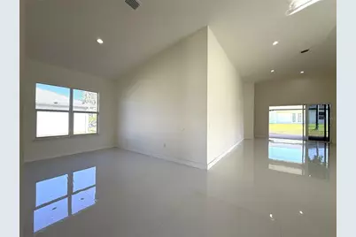 16443 Hillsborough Boulevard, Port Charlotte, FL 33954 - Photo 15