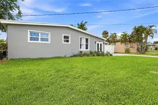 6488 Angle Pl, North Port, FL 34287 - Photo 3