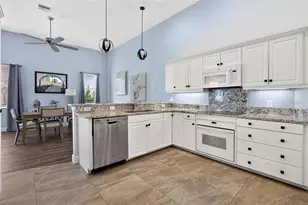 632 Crossfield Cir, Venice, FL 34293 - Photo 11