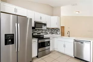 348 Walpole Loop, Davenport, FL 33897 - Photo 3