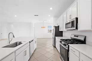 15194 Bluffton Ln, Punta Gorda, FL 33982 - Photo 9