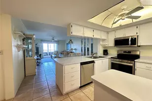 12274 SW Egret Cir, Lake Suzy, FL 34269 - Photo 5