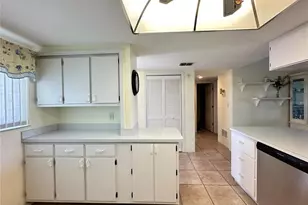 12274 SW Egret Cir, Lake Suzy, FL 34269 - Photo 19