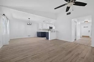 3917 Sawyerwood Rd, Sarasota, FL 34233 - Photo 7