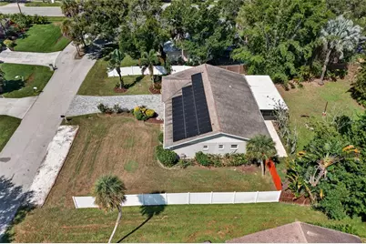 3917 Sawyerwood Road, Sarasota, FL 34233 - Photo 41