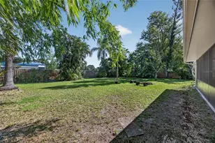 3917 Sawyerwood Rd, Sarasota, FL 34233 - Photo 49