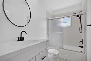 3917 Sawyerwood Rd, Sarasota, FL 34233 - Photo 27