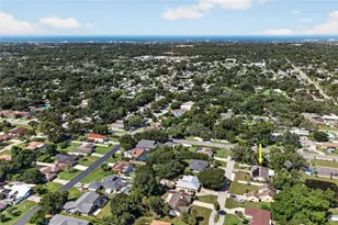 3917 Sawyerwood Rd, Sarasota, FL 34233 - Photo 3