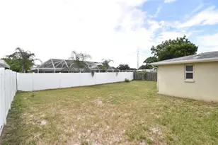 11025 Pickering Ln, Port Richey, FL 34668 - Photo 17