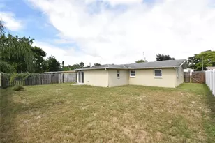 11025 Pickering Ln, Port Richey, FL 34668 - Photo 19