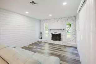 625 E Baffin Dr, Venice, FL 34293 - Photo 13