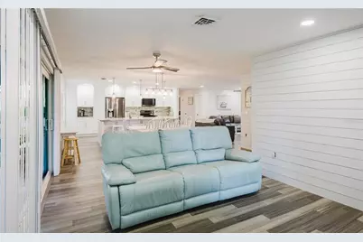 625 E Baffin Drive, Venice, FL 34293 - Photo 15