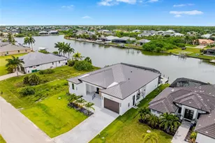 8124 Tecumseh Cir, Port Charlotte, FL 33981 - Photo 9