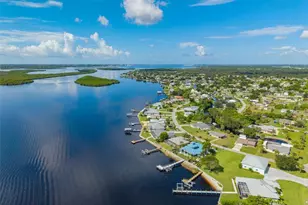 3173 Peace River Dr, Punta Gorda, FL 33983 - Photo 9