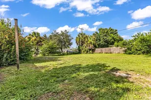 573 Skylark Ln NW, Port Charlotte, FL 33952 - Photo 35