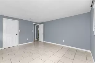 573 Skylark Ln NW, Port Charlotte, FL 33952 - Photo 27