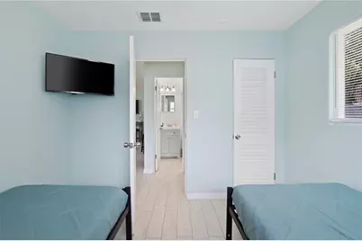 6761 Hibiscus Avenue S, South Pasadena, FL 33707 - Photo 21