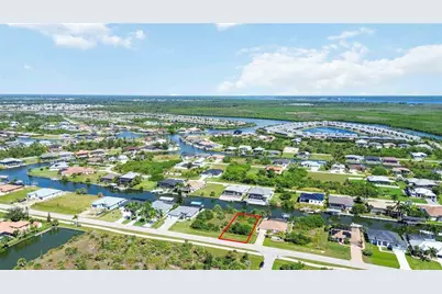 8633 Calumet Boulevard, Port Charlotte, FL 33981 - Photo 9