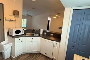 3254 Chastain St, North Port, FL 34287 - Photo 9