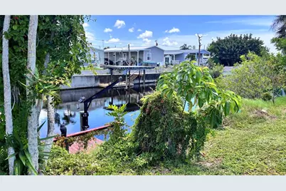 1305 Kingfisher Drive, Englewood, FL 34224 - Photo 3