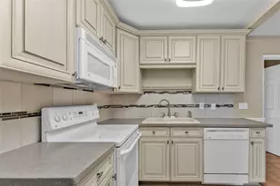 8172 Trionfo Ave, North Port, FL 34287 - Photo 23