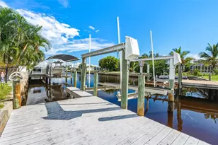 155 Morgan Ln SE, Port Charlotte, FL 33952 - Photo 5