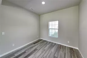 8878 Bessemer Ct, North Port, FL 34287 - Photo 5