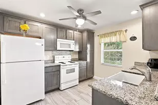 10100 Amelia Ave, Englewood, FL 34224 - Photo 3
