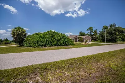 121 Red Cedar Park, Rotonda West, FL 33947 - Photo 3